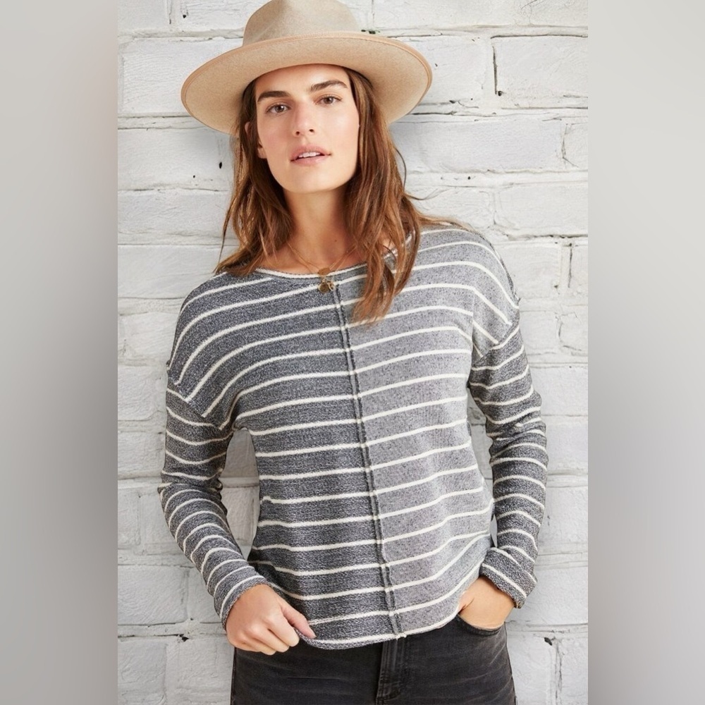 Anthropologie Womens XS Devin Textured Gray & White Striped Sweater Top-Raw Edge